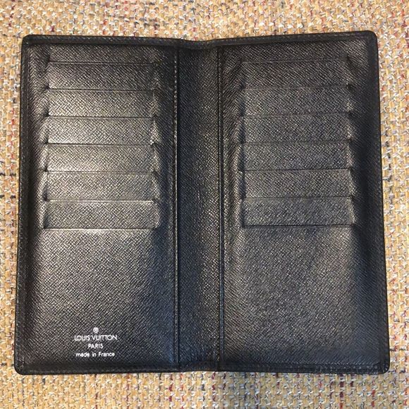 LOUIS VUITTON Black Taiga Leather Long Thin Bifold CC Wallet MI0025 - Picture 5 of 17